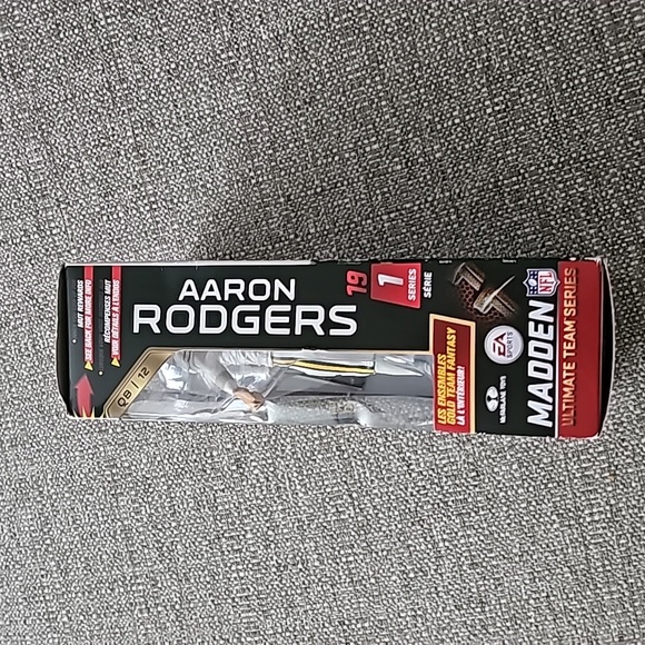 NEW! Aaron Rodgers Madden Ultimate Team Series figurine - Picture 3 of 6
